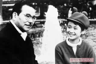 恩師で作曲家の古賀政男先生と。