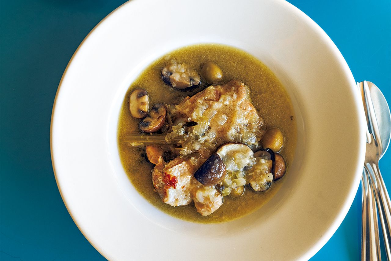 チキンの白ワイン煮　撮影／砂原 文