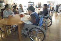 「介護脱毛なんて必要ありません」男女問わず関心が高まる“VIO脱毛”、介護従事者に聞いたリアルな声