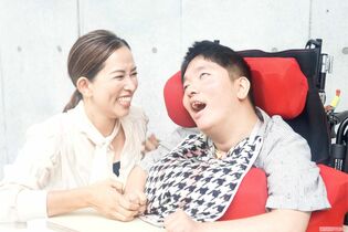 突然の脳損傷で“余命2、3日”宣告から10年…重度障害の息子と母がともに歩んだ壮絶10年