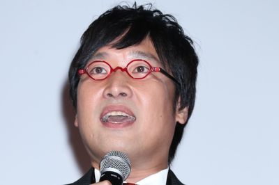 “赤メガネの嫉妬マン”山里亮太が歩んできた血まみれ道とは