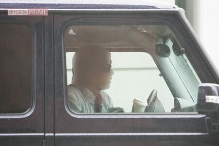 子どもをマイカー送迎していた俳優A