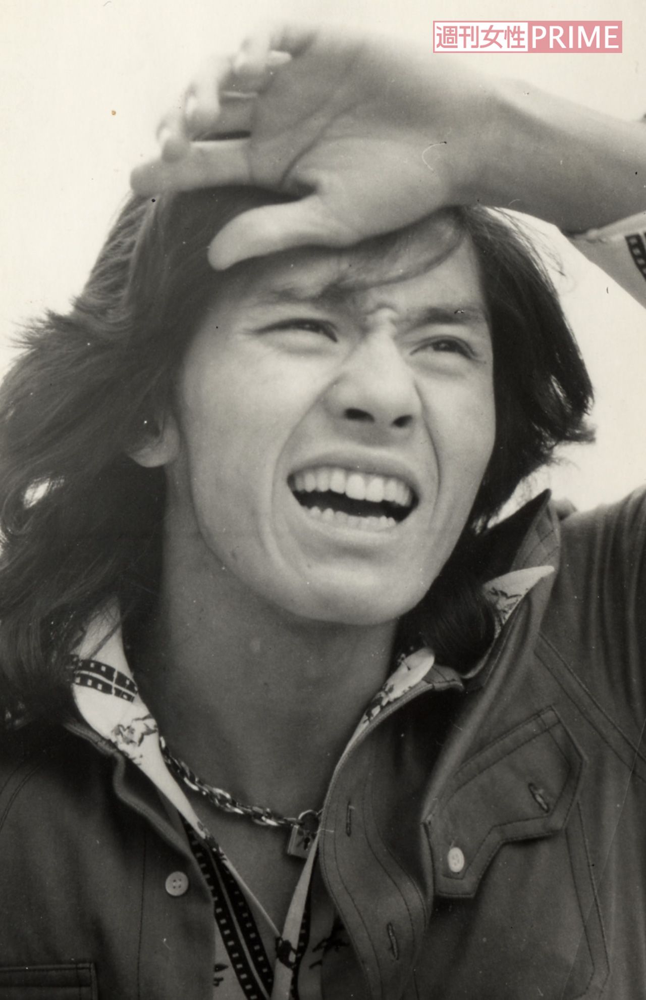 デビューして間もないころ、長髪を振り乱して熱唱する彼のスタイルに魅了される人も多かった