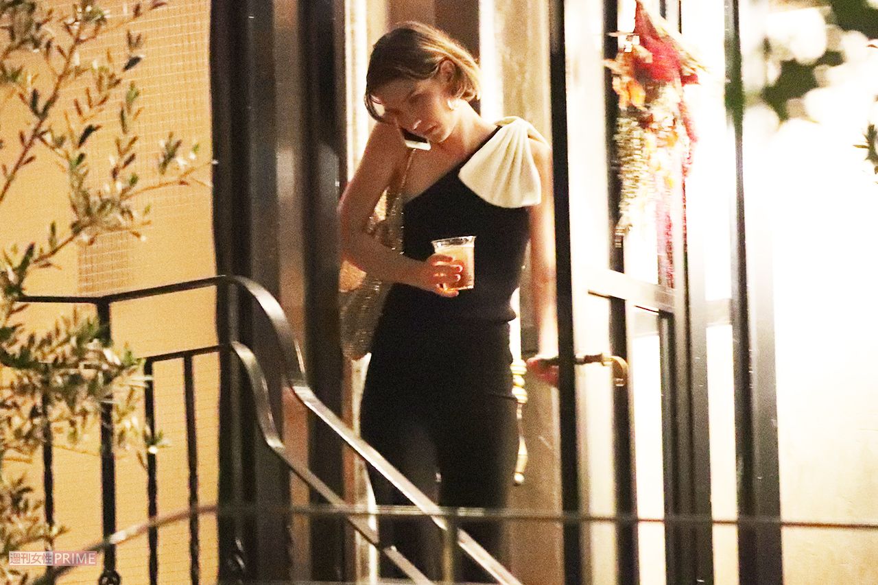 '19年、大河ドラマ『いだてん』の打ち上げに参加したシャーロット・ケイト・フォックス