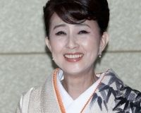 秋吉久美子の息子が転落死。複雑すぎる母子の”距離感”