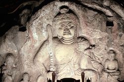 大岩山日石寺（富山県中新川郡上市町大岩163）／アクセス：富山地方鉄道本線上市駅から町営バス柿沢・大岩線「大岩」行きで20分、終点下車すぐ／所要時間：約30分