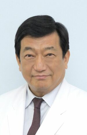 杉山肇先生●整形外科医。神奈川リハビリテーション病院病院長。股関節疾患の名医として、数多くの変形性股関節症の手術実績があるほか、テレビ番組などにも出演し予防法などを発信している。