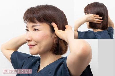 【STEP1】（1）親指をこめかみのへこんだ部分に置き、手首を返して残りの指を後頭部に固定し、頭を持ち上げるような感覚で押し上げる