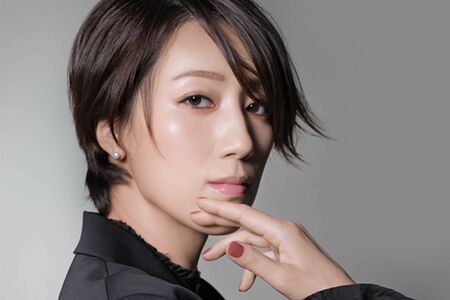 
'23年6月に宝塚歌劇団を退団した元宙組トップスターの真風涼帆（公式ファンクラブHPより）
