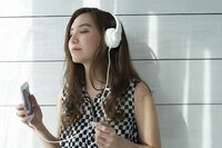 ジャニーズ事務所、中丸雄一らが歌う意外に知られていないネット配信ビジネス