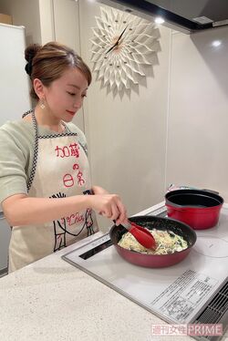 
「わが家は1日の塩分量を3～6gに抑えるようにしています!」と加藤綾菜さん
