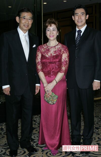 高嶋政宏の結婚式に出席した故・高島忠夫さん、寿美花代、弟の高嶋政伸