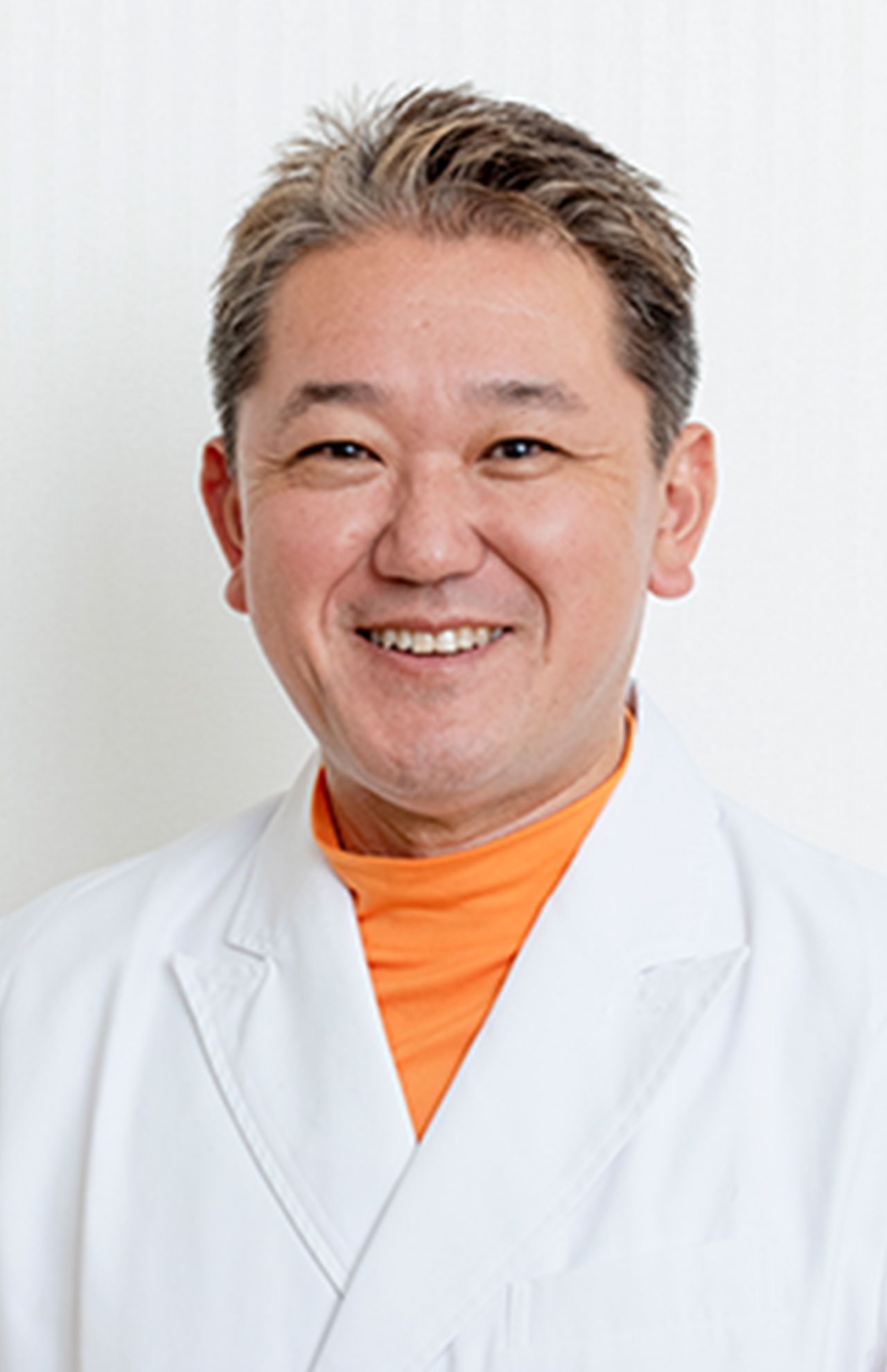 吉野敏明先生●銀座エルディアクリニック院長。歯周病治療の第一人者。歯学博士。医療問題アナリスト。ライフスタイル、医学・医療、健康といった幅広いテーマで情報を発信。YouTubeフォロワー55万人超。