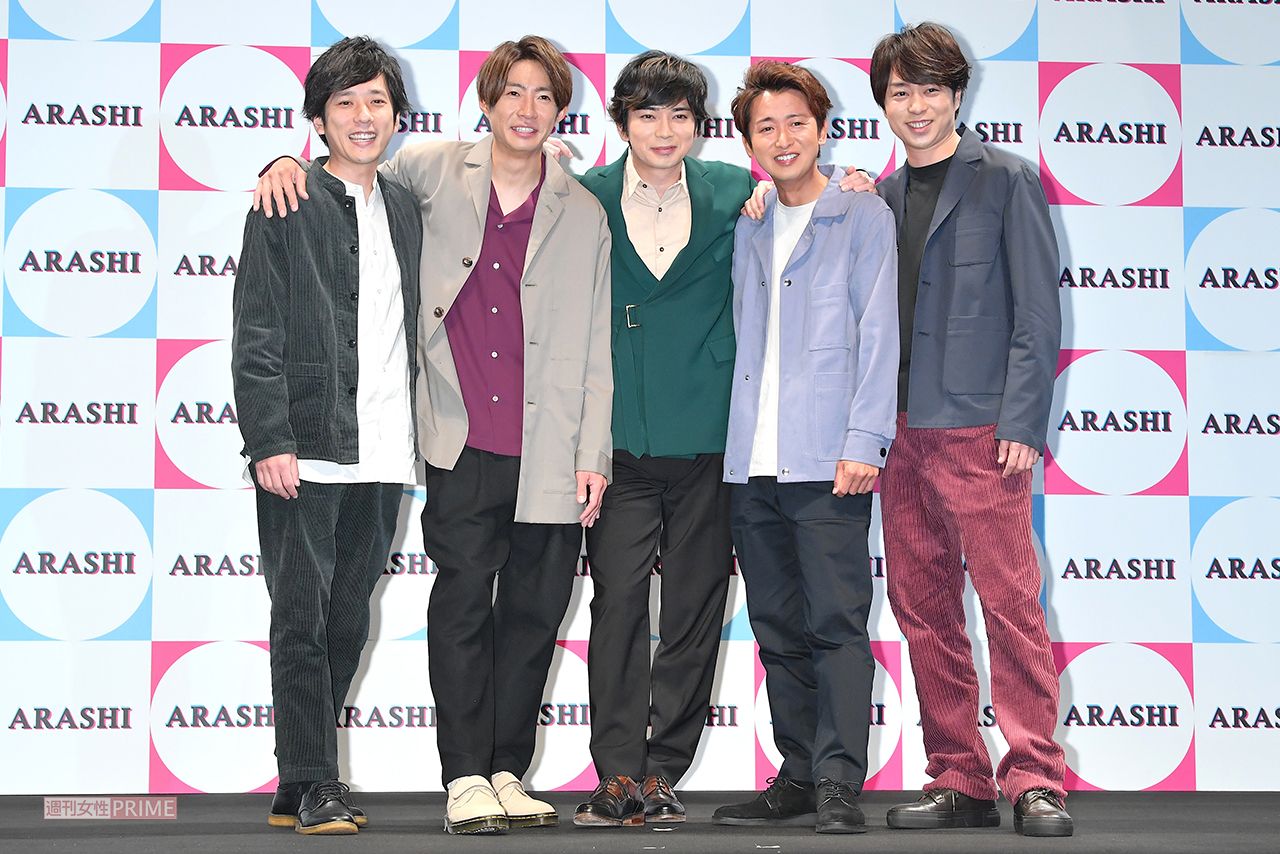 2019年11月、今後の活動に関する会見を開いた嵐