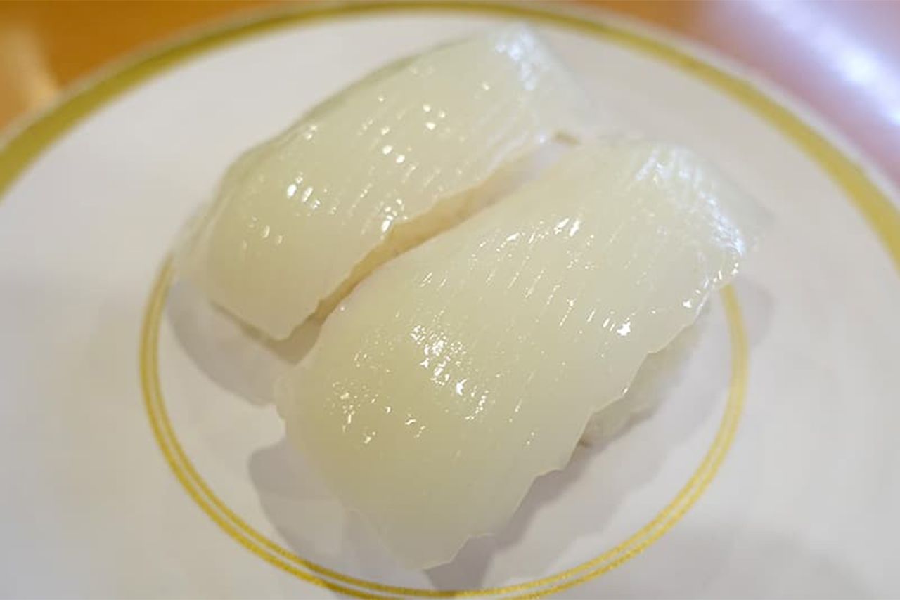 【かっぱ寿司のおすすめネタ】真いか 110円、生たこ 110円（写真は真いか）
