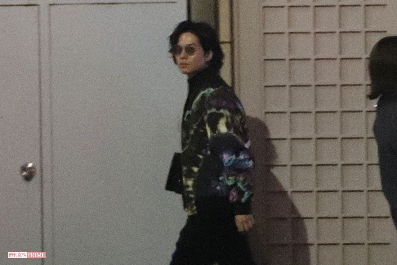 昨年、行定勲監督主催の忘年会に参加した加藤シゲアキ（'19年）