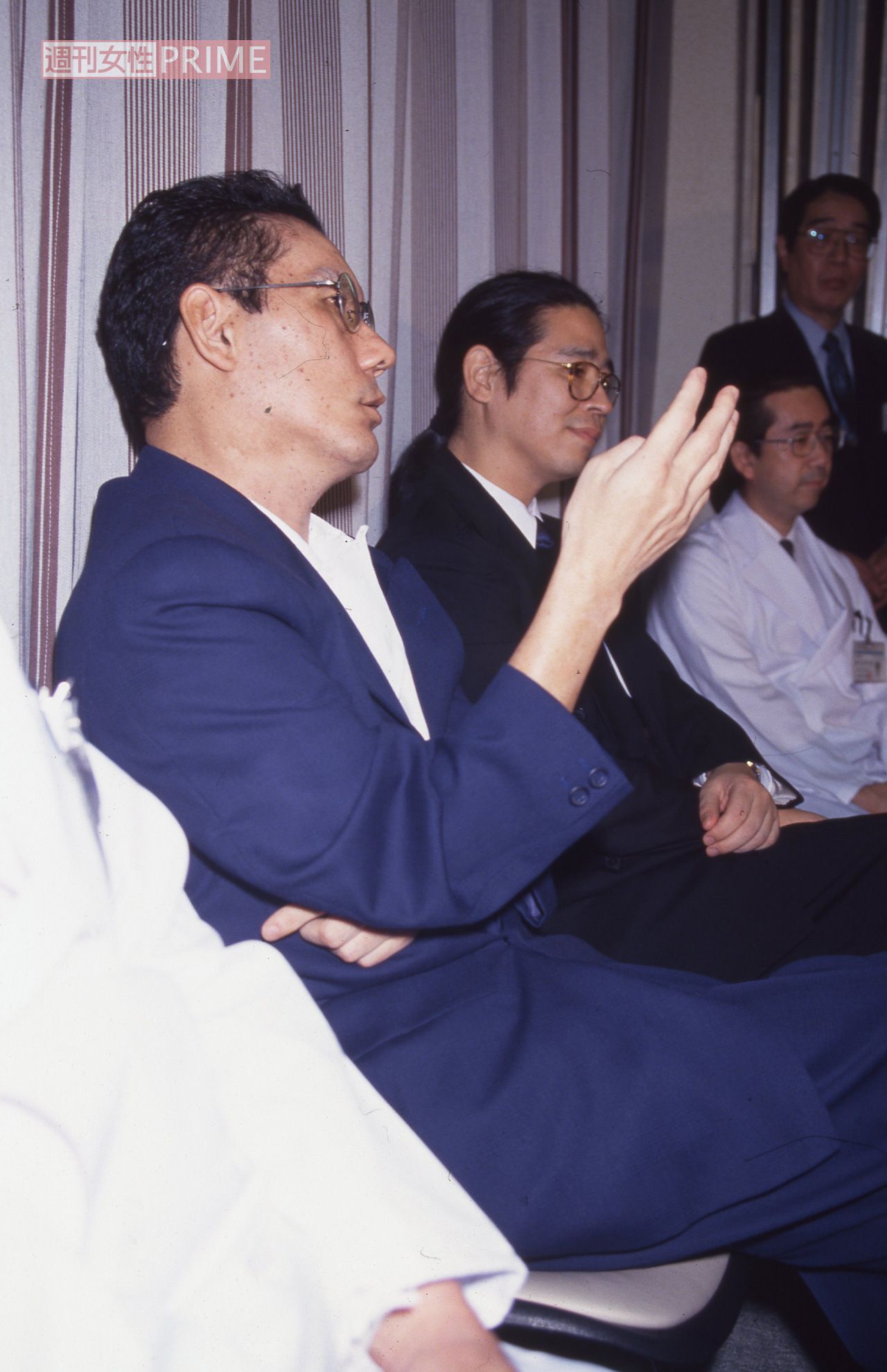 1994年9月、東京医科大病院で、バイク事故からの退院会見に臨んだビートたけし