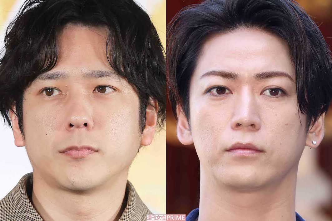 左から二宮和也、亀梨和也