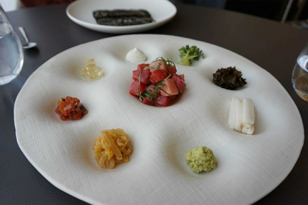 ミシュランガイドソウル2025で二つ星のレストラン、ジョンシクタン。清潭洞で韓国を代表するモダン韓定食が味わえる