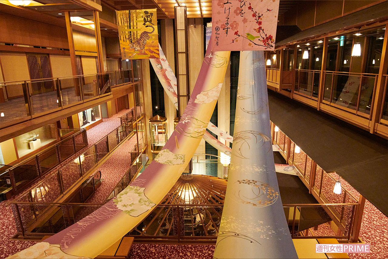 加賀屋、館内も豪華！　撮影／山田智絵