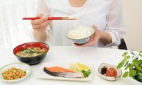 閉経後でも骨密度が20歳若返った！料理研究家のスゴい実体験「驚くほど改善しますよ」骨を育てる“食事のテ…
