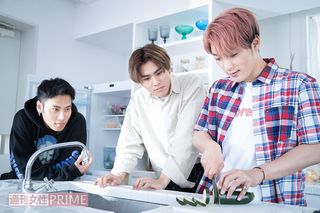 (左から)ナロ、テフン、ソル　撮影／廣瀬靖士