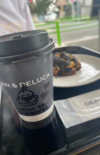 カップにかわいい加トちゃんのイラストが　撮影／加藤綾菜