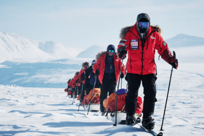 20代の若者たちと北極へ冒険に