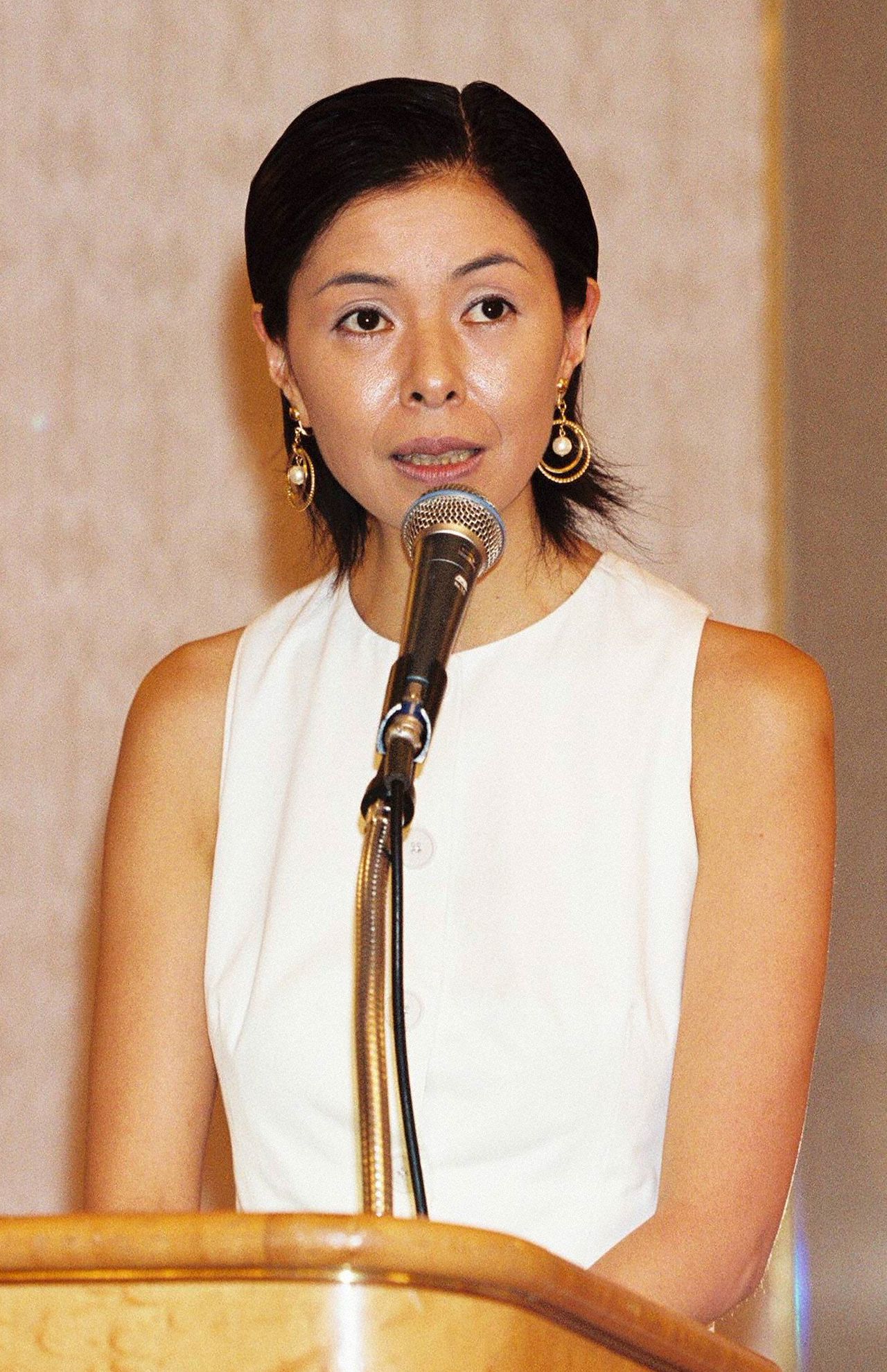 アナウンサー当時の阿部さん。不遇な時代も長くアナウンサーとしての仕事がない時期もあった