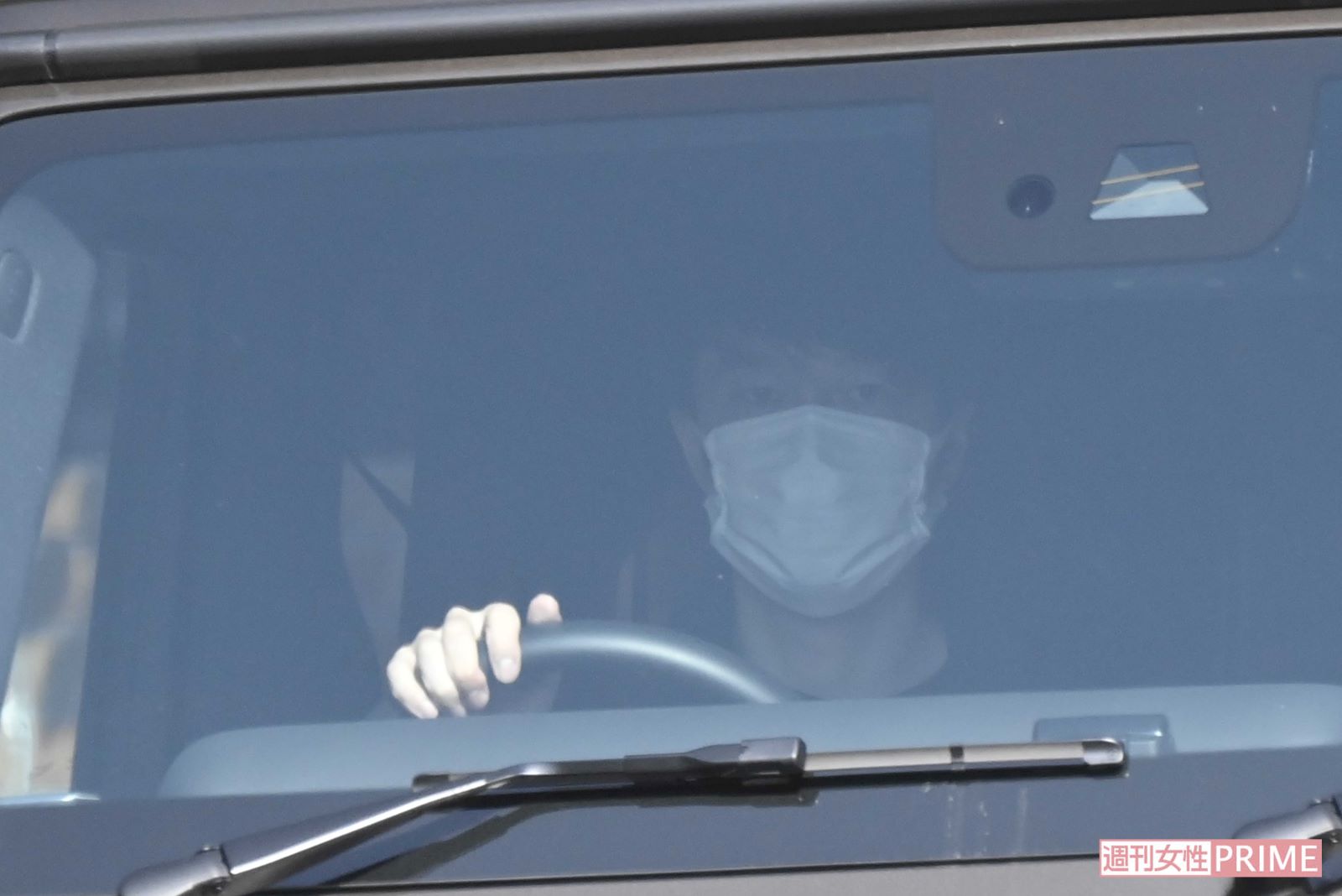 2023年5月、鈴木京香の自宅から出てきた長谷川博己