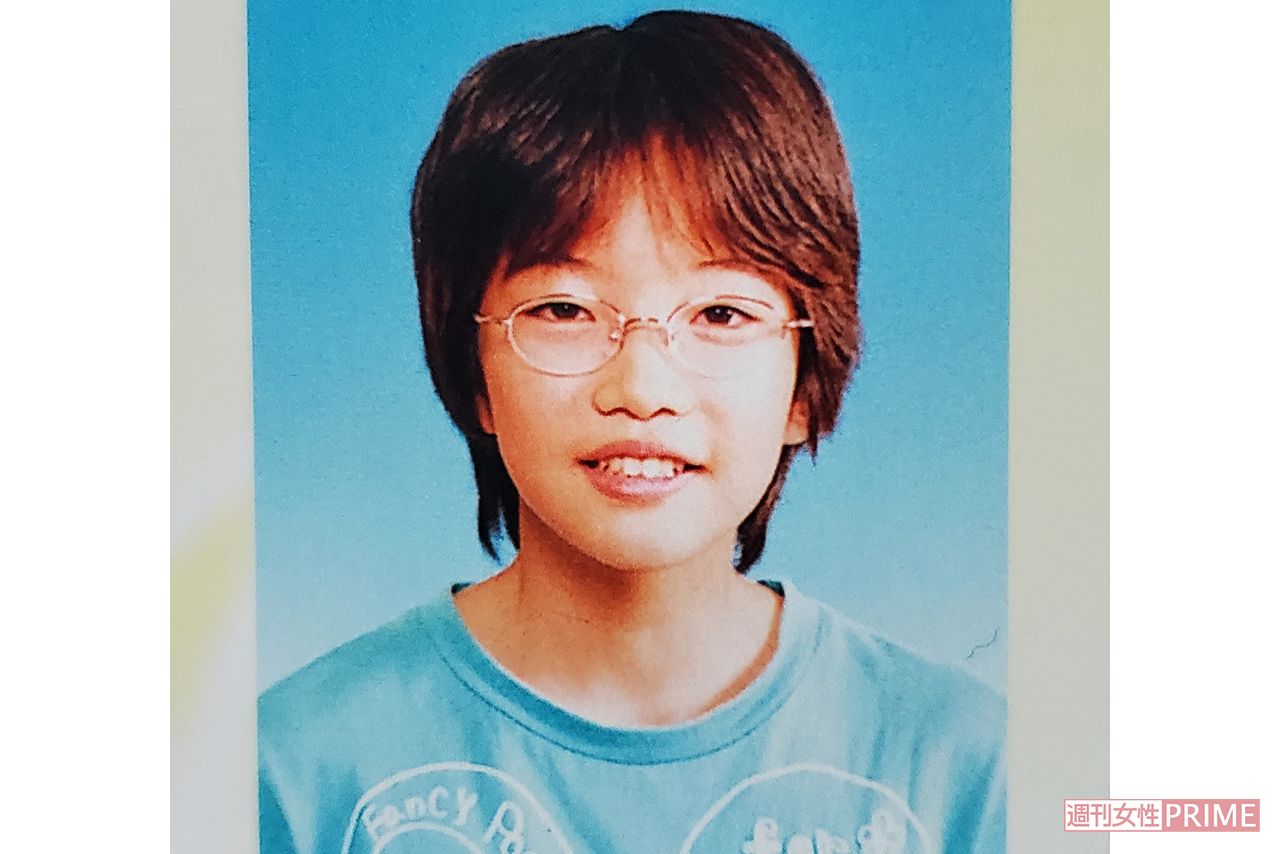 小学時代の橋本志穂容疑者（同級生提供）