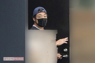 性加害報道以降、自宅に引きこもって過ごす日々が続いているという香川照之（2022年）