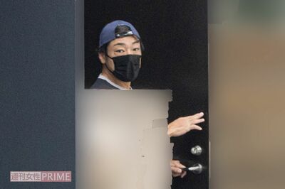 性加害報道以降、自宅に引きこもって過ごす日々が続いているという香川照之（2022年）