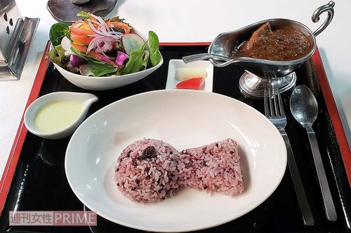 『カフェギャラリー高澤記念館』の古代米カレー