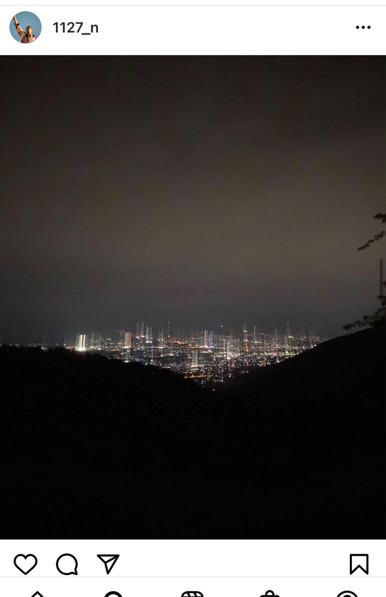 匂わせ１　中田が自身のInstagramに掲載した夜景。稲垣と酷似