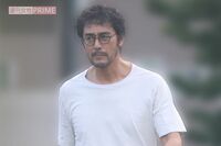 【独占撮】阿部寛 が『キャスター』最終回直前に駆けつけた、森田剛の映画『見上げてごらん』に「チョイ役…