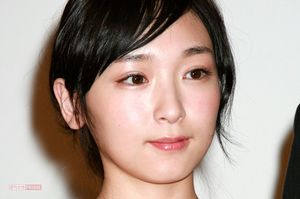 加護亜依、事務所から契約解消処分のウラに消えぬ“闇営業疑惑” | 週刊