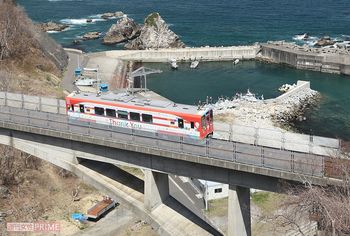 夏ばっぱが春子とアキ2代にわたって大漁旗を振った浜