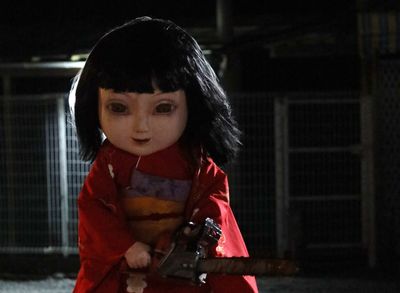 映画『恐怖人形』11月15日公開
出演／小坂菜緒（日向坂46）　萩原利久　黒羽麻璃央　ほか