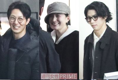 広末涼子が男性スタッフと熱いハグ！ 笑顔弾ける『ニッポンノワール』打ち上げ撮