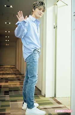 番組出演前にもかかわらず、カメラに笑顔を向けてくれたジェジュン　撮影／廣瀬靖士