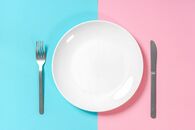 婚活男女は相手の人間性を食事で見る!「蟹チャーハン男」と「頰づえ女」