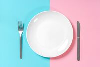 婚活男女は相手の人間性を食事で見る！「蟹チャーハン男」と「頰づえ女」