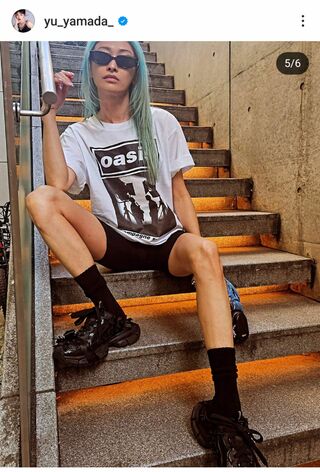 脚の細さに心配が集まった山田優（本人のインスタグラムより）