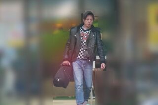 都内のゴルフ練習場から出てくる内博貴