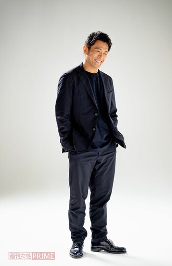 内野聖陽　撮影／伊藤和幸　ヘアメイク／柴崎尚子（shuharibeaute）　スタイリング／中川原寛（CaNN）
