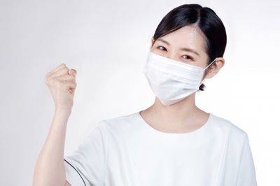 マスク下でこっそりプチ整形！ 美人顔になる“人中短縮”を女性記者が試してみた