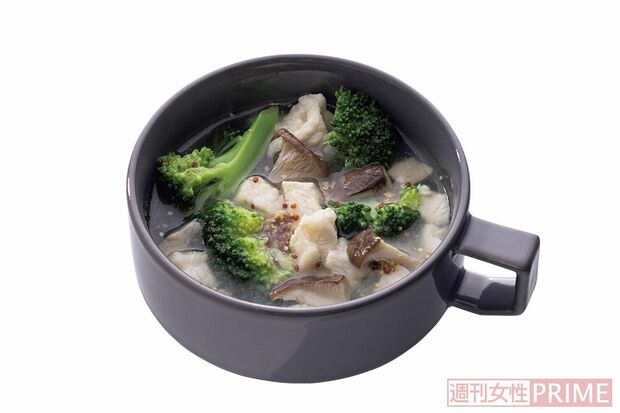 鶏むね肉とブロッコリーの粒マスタードスープ（撮影／廣瀬靖士）