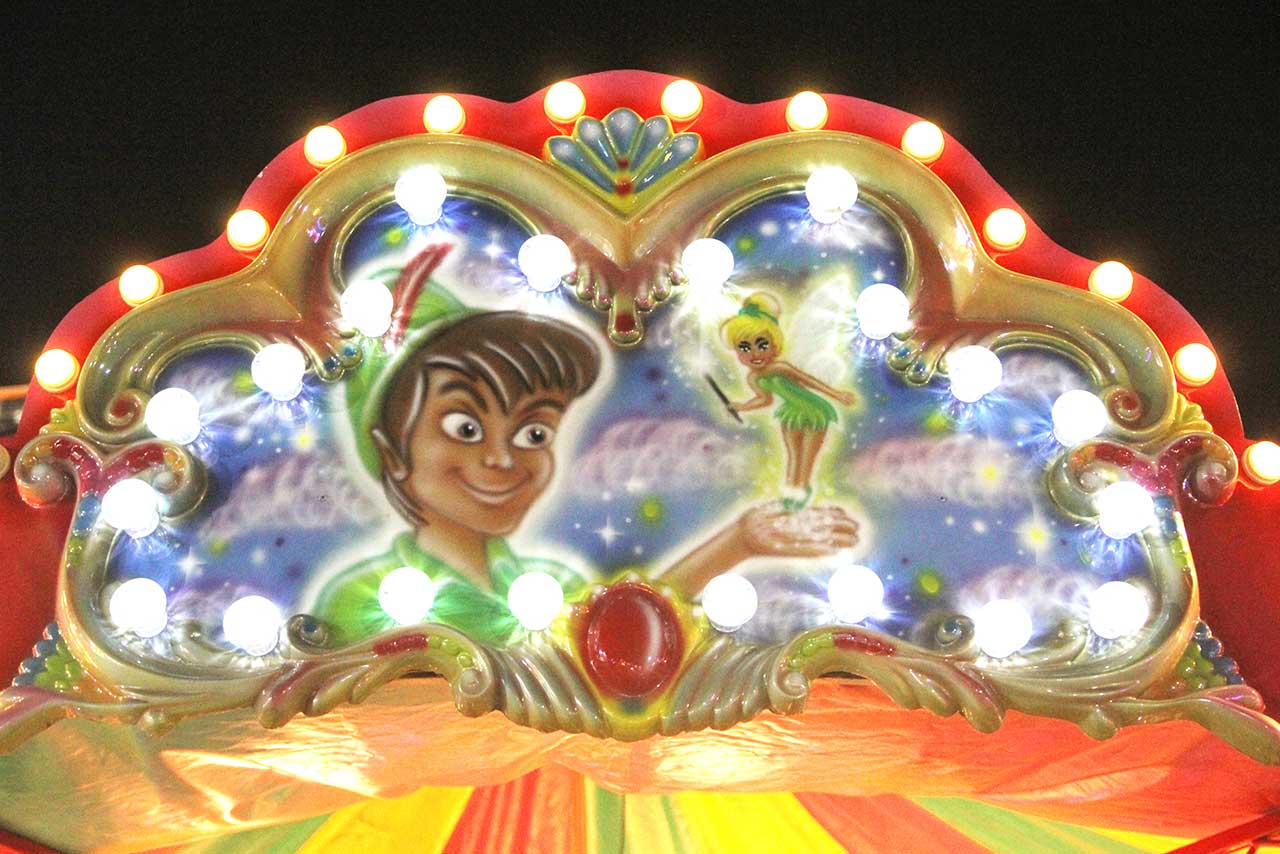 頑張ったのは伝わるけれど、残念感が大きく漂う電光看板。これを見た子どもが｢私のほうがうまく描ける！｣とか言い出したりして……　撮影／関上武司さん