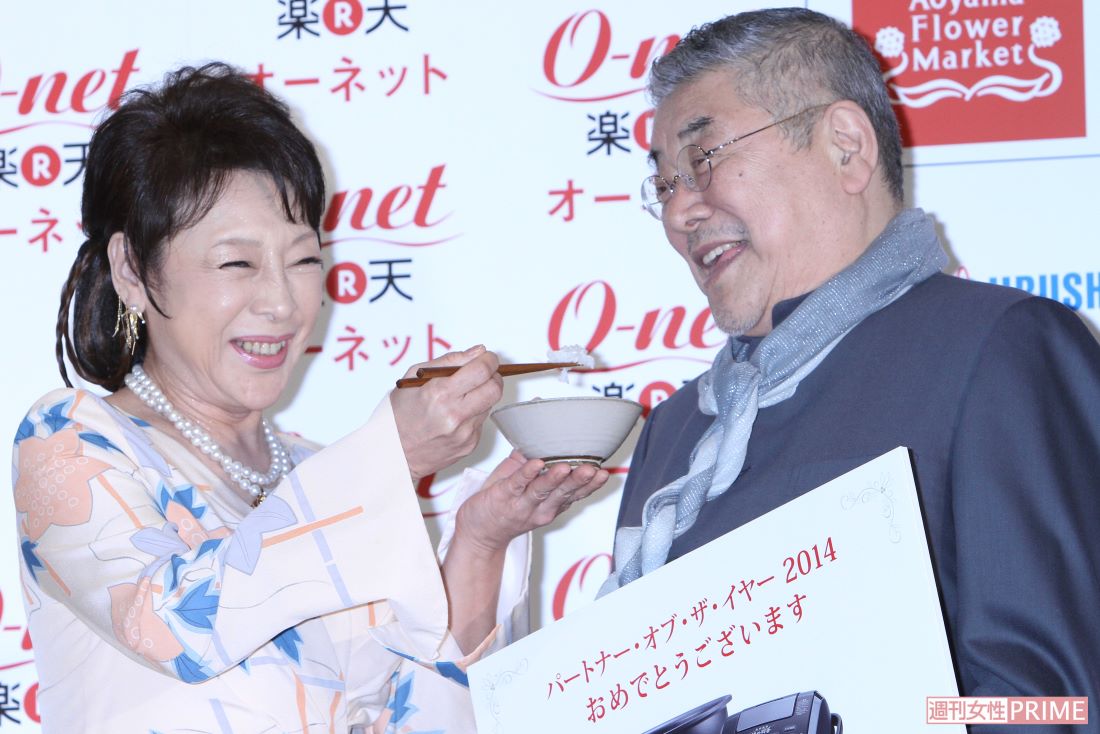 『いい夫婦 パートナー・オブ・ザ・イヤー2014』授賞式で、池波志乃が中尾彬さんに「ア～ン」